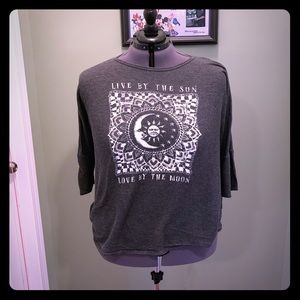 3x cold shoulder graphic shirt